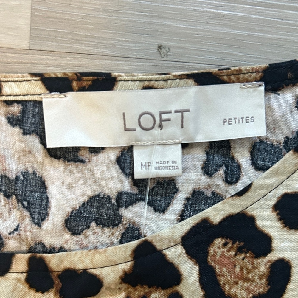 LOFT Animal Print Long Sleeve maxi Dress - Picture 2 of 4
